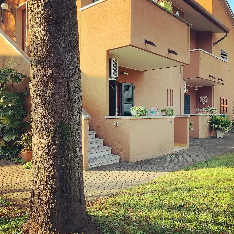 Azur Apartment Sirmione 0*,  Italy